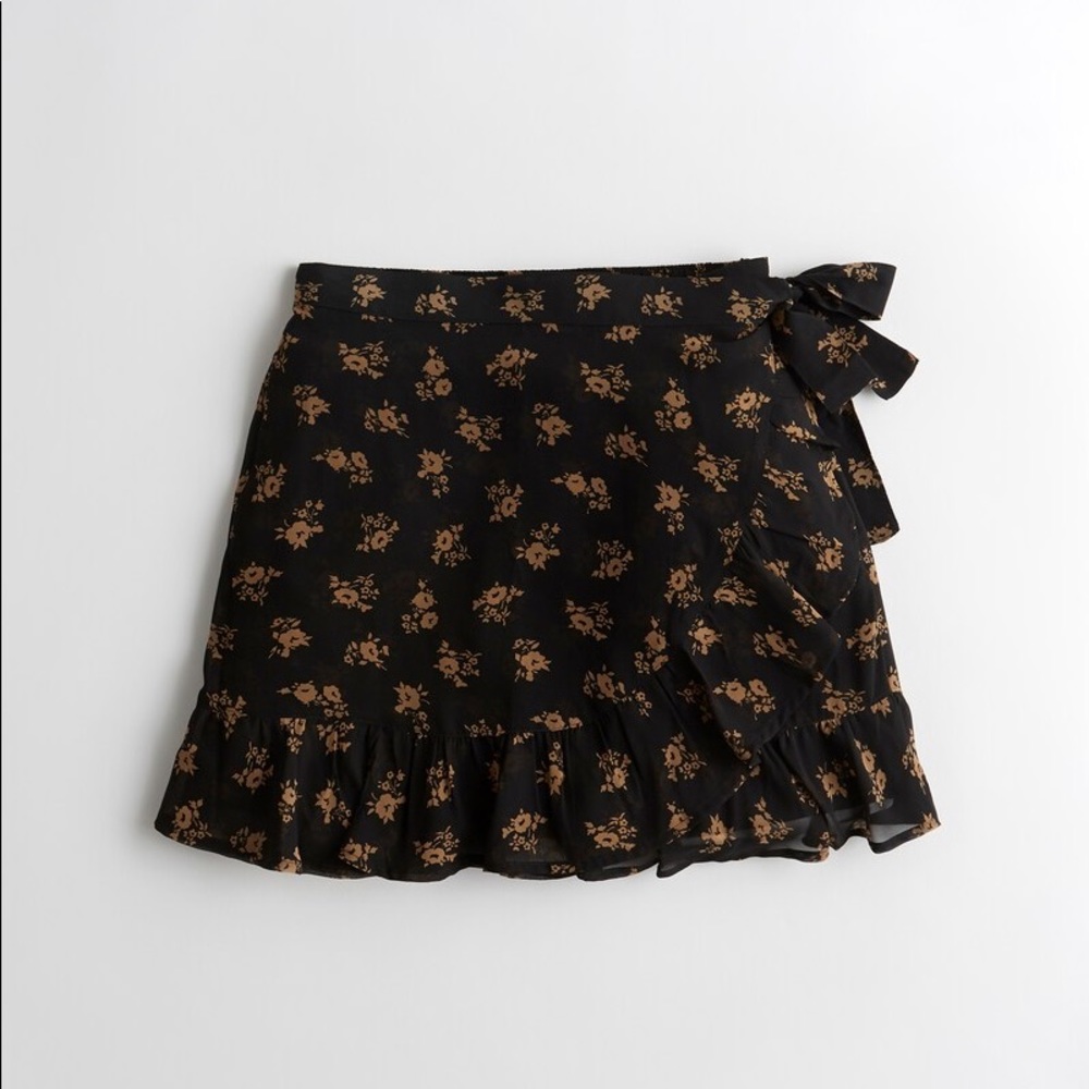 hollister floral skirt